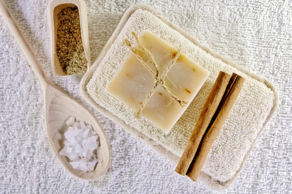 Rutina de cuidado personal con productos naturales